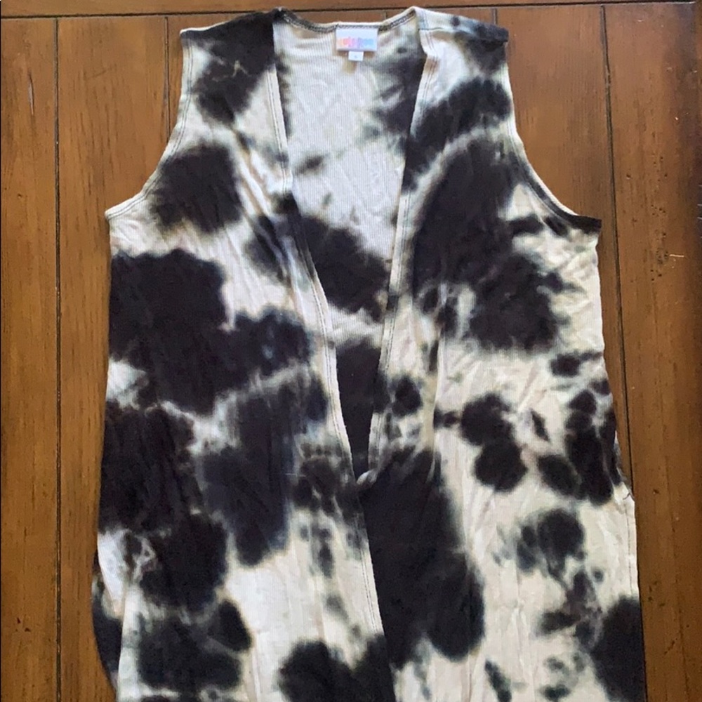 Tye dye Lularoe joy.